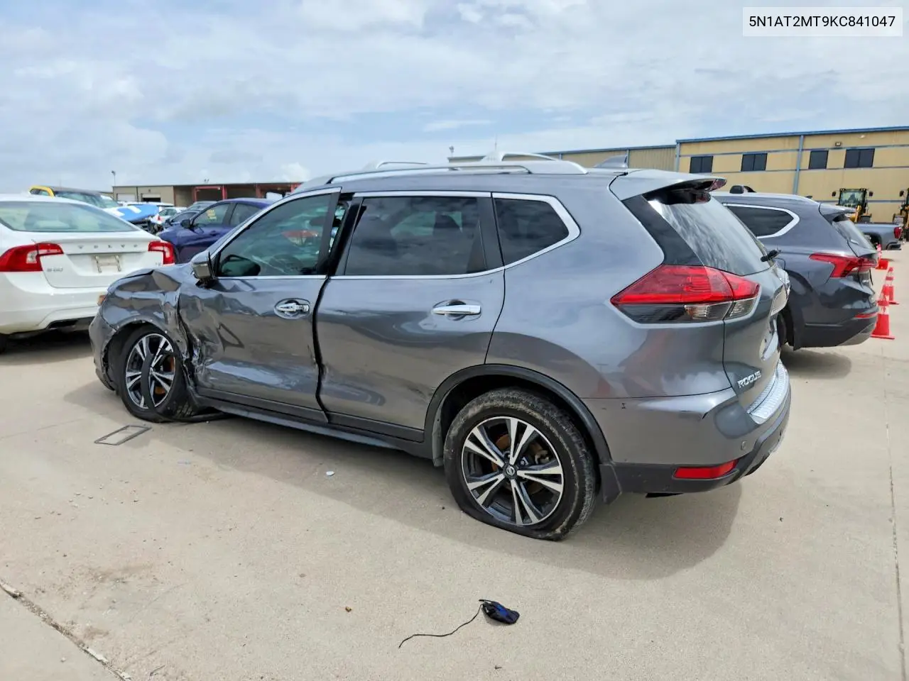 2019 Nissan Rogue Sv VIN: 5N1AT2MT9KC841047 Lot: 61428346