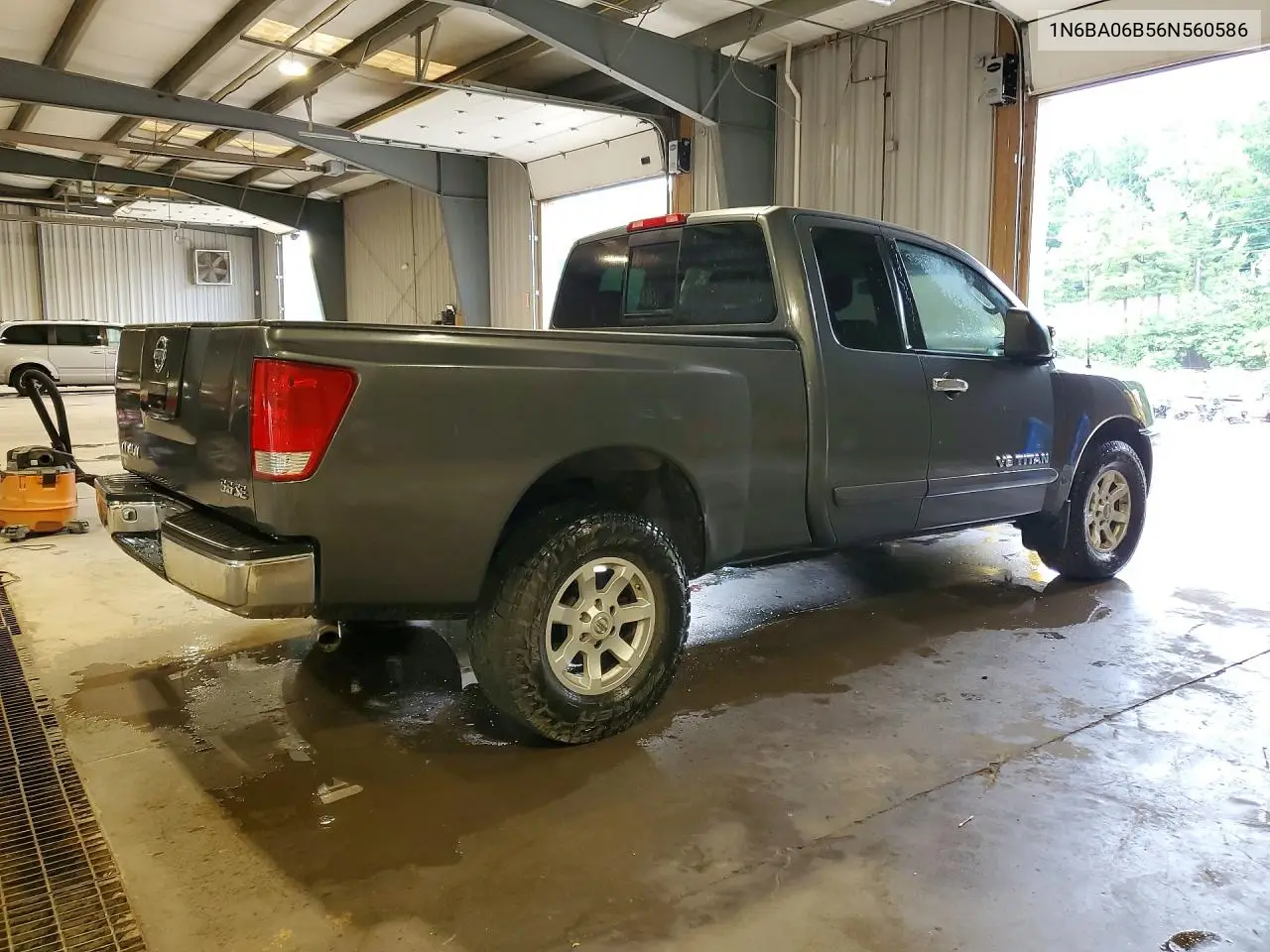 2006 Nissan Titan Xe/Se/Le VIN: 1N6BA06B56N560586 Lot: 56421506