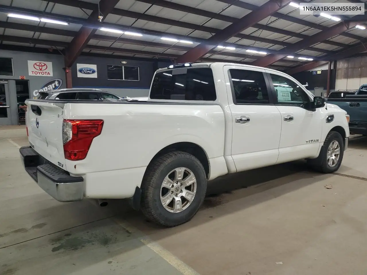 1N6AA1EK5HN555894 2017 Nissan Titan S