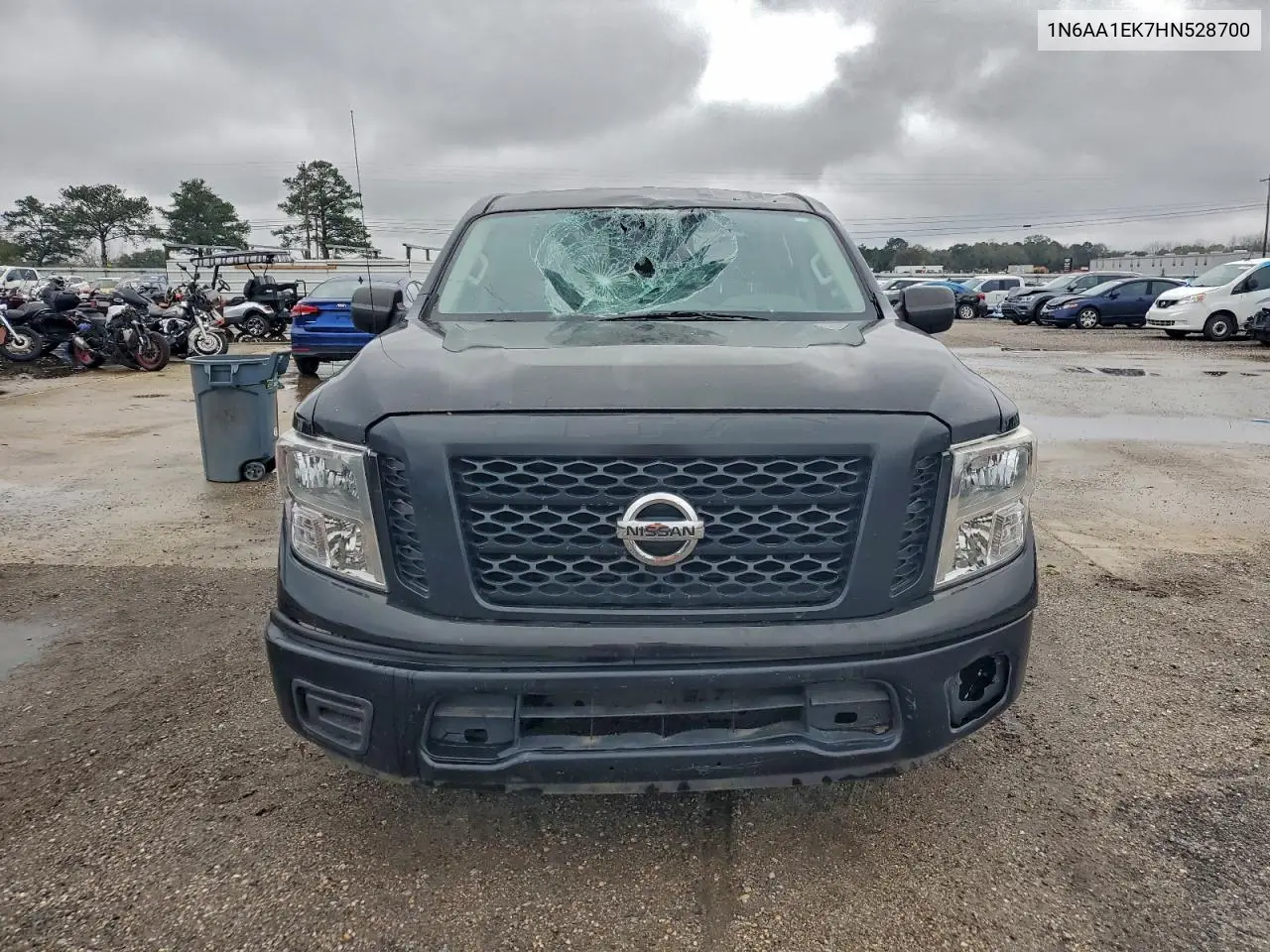 1N6AA1EK7HN528700 2017 Nissan Titan S