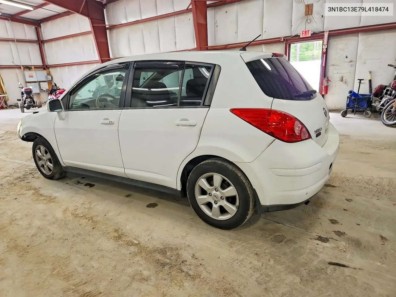2009 Nissan Versa 1.8 S VIN: 3N1BC13E79L418474 Lot: 61501656