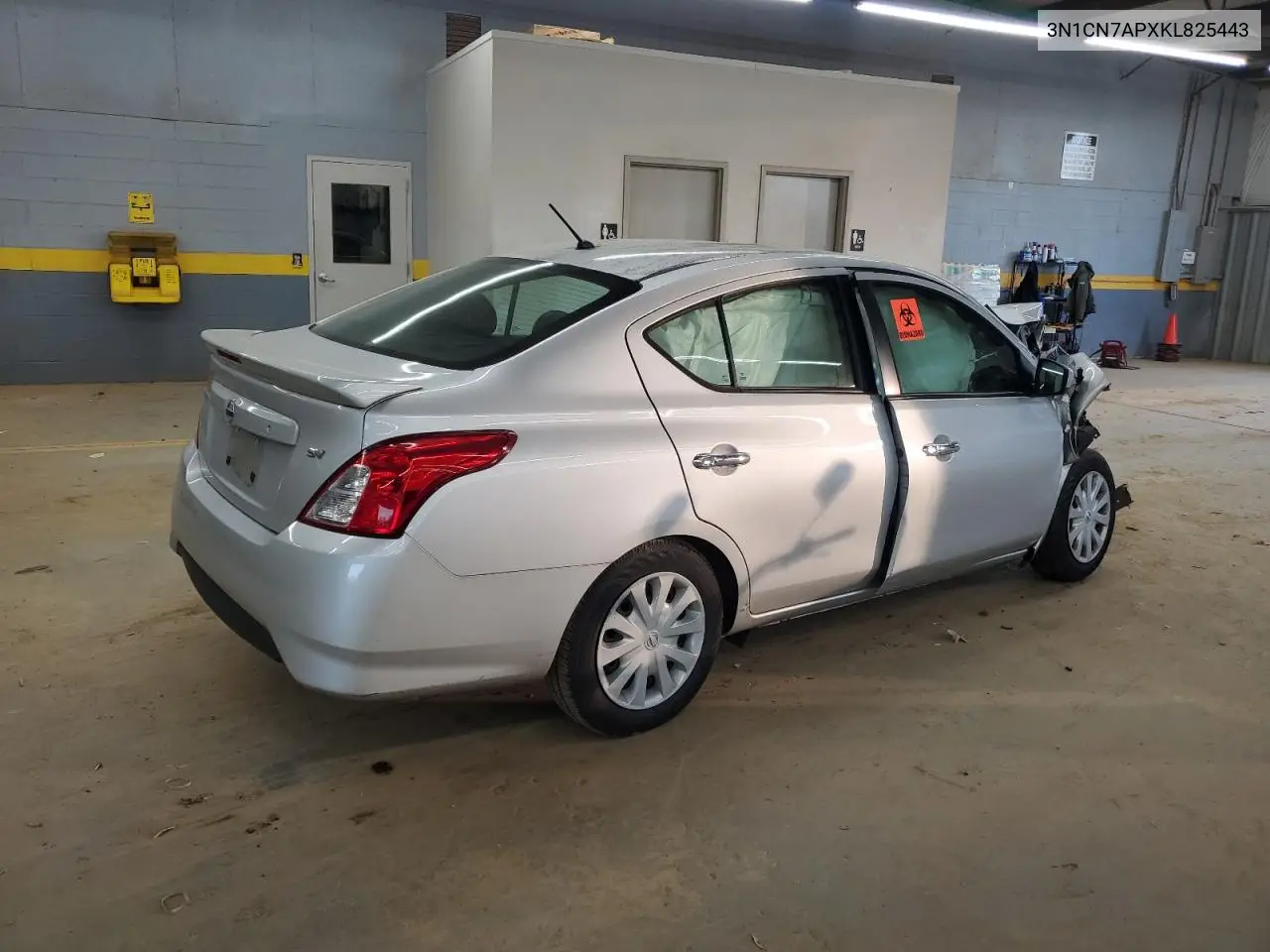 3N1CN7APXKL825443 2019 Nissan Versa S