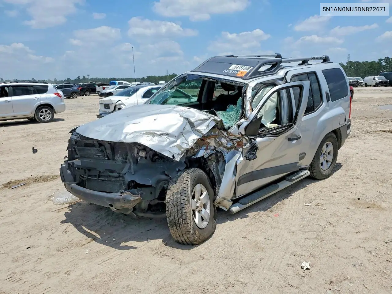 5N1AN0NU5DN822671 2013 Nissan Xterra X