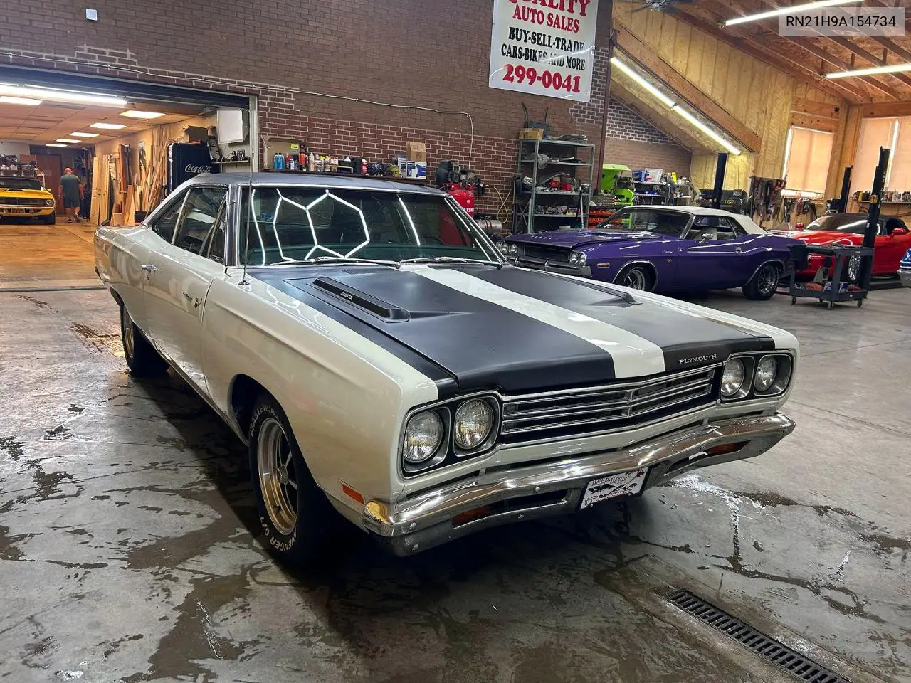 1969 Plymouth Roadrunner VIN: RN21H9A154734 Lot: 54325076