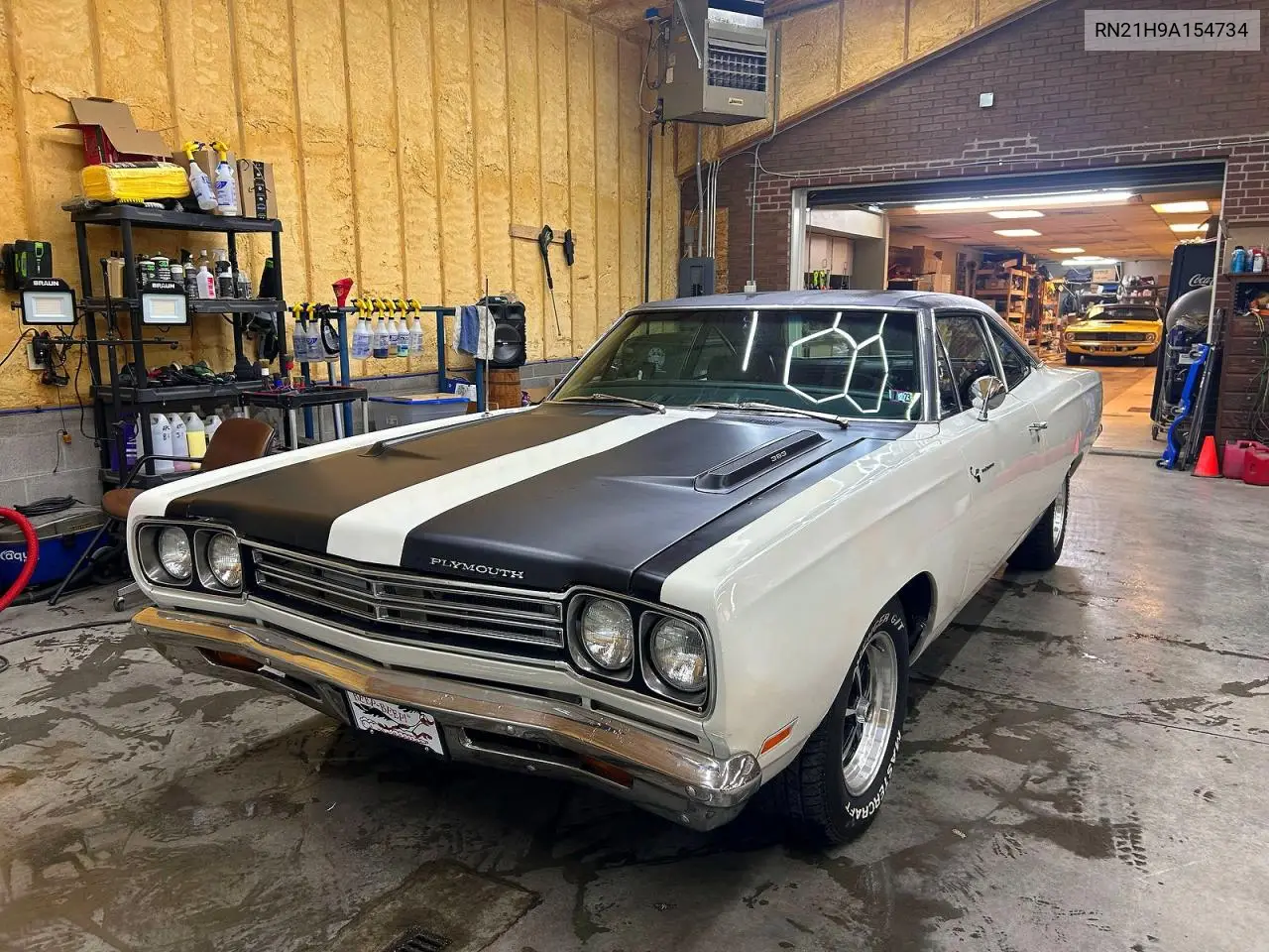 1969 Plymouth Roadrunner VIN: RN21H9A154734 Lot: 54325076