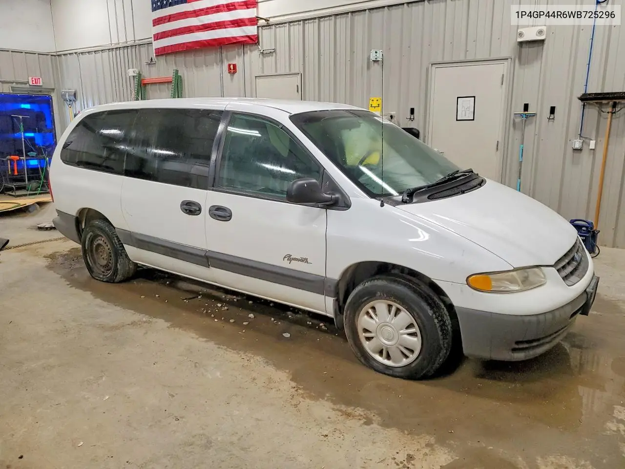 1998 Plymouth Grand Voyager Se VIN: 1P4GP44R6WB725296 Lot: 60807206