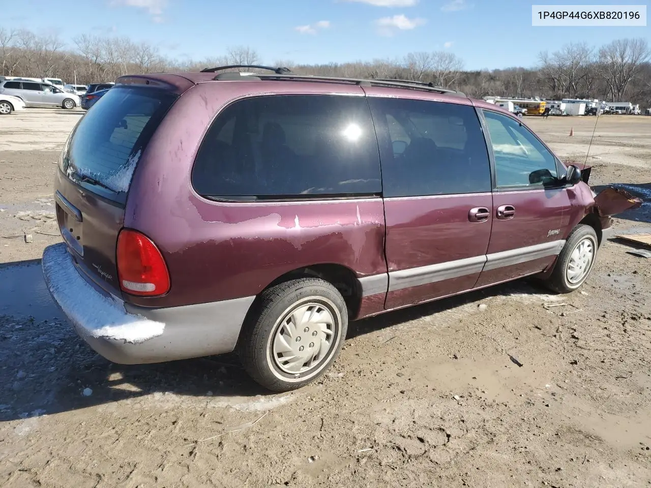 1999 Plymouth Grand Voyager Se VIN: 1P4GP44G6XB820196 Lot: 97490625