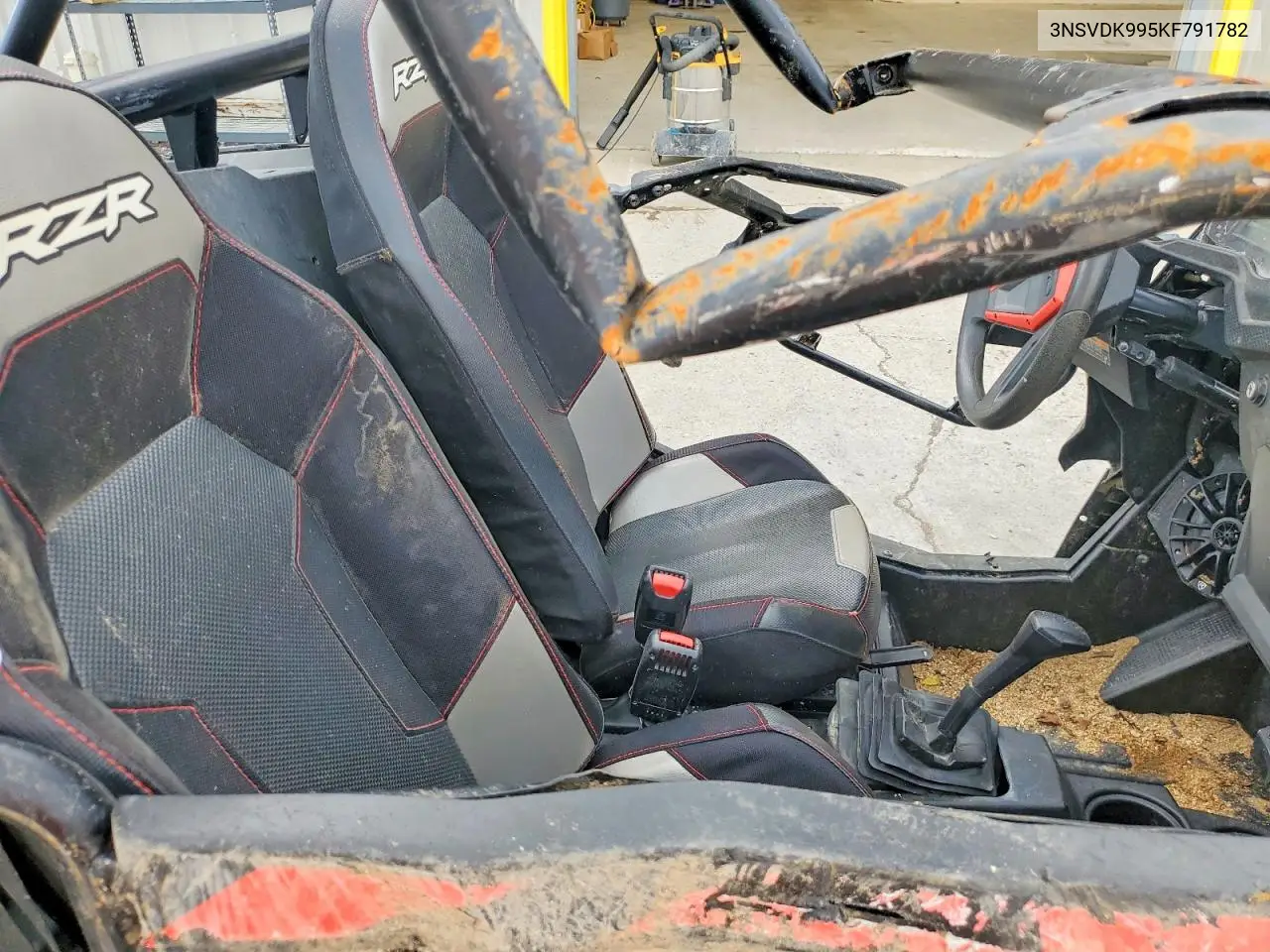 2019 Polaris Rzr Xp 1000 Ride Command VIN: 3NSVDK995KF791782 Lot: 61597986