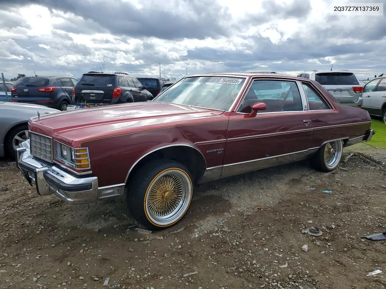 1977 Pontiac Bonneville 2D Brough VIN: 2Q37Z7X137369 Lot: 76499935