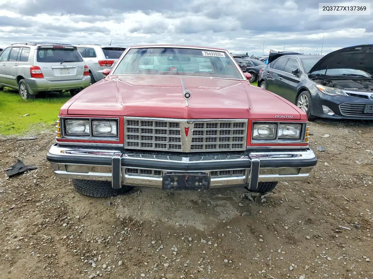 1977 Pontiac Bonneville 2D Brough VIN: 2Q37Z7X137369 Lot: 76499935