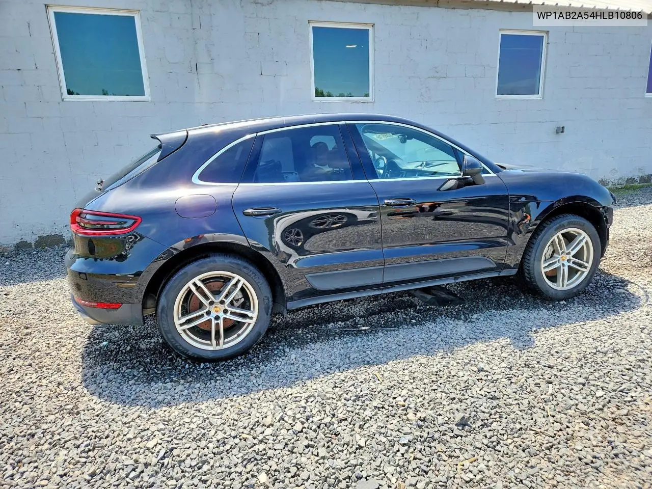 2017 Porsche Macan S VIN: WP1AB2A54HLB10806 Lot: 53599716