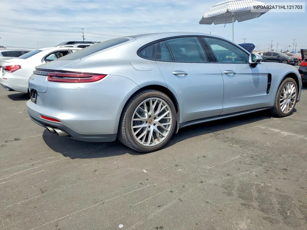 2017 Porsche Panamera 4S VIN: WP0AB2A71HL121703 Lot: 55924016
