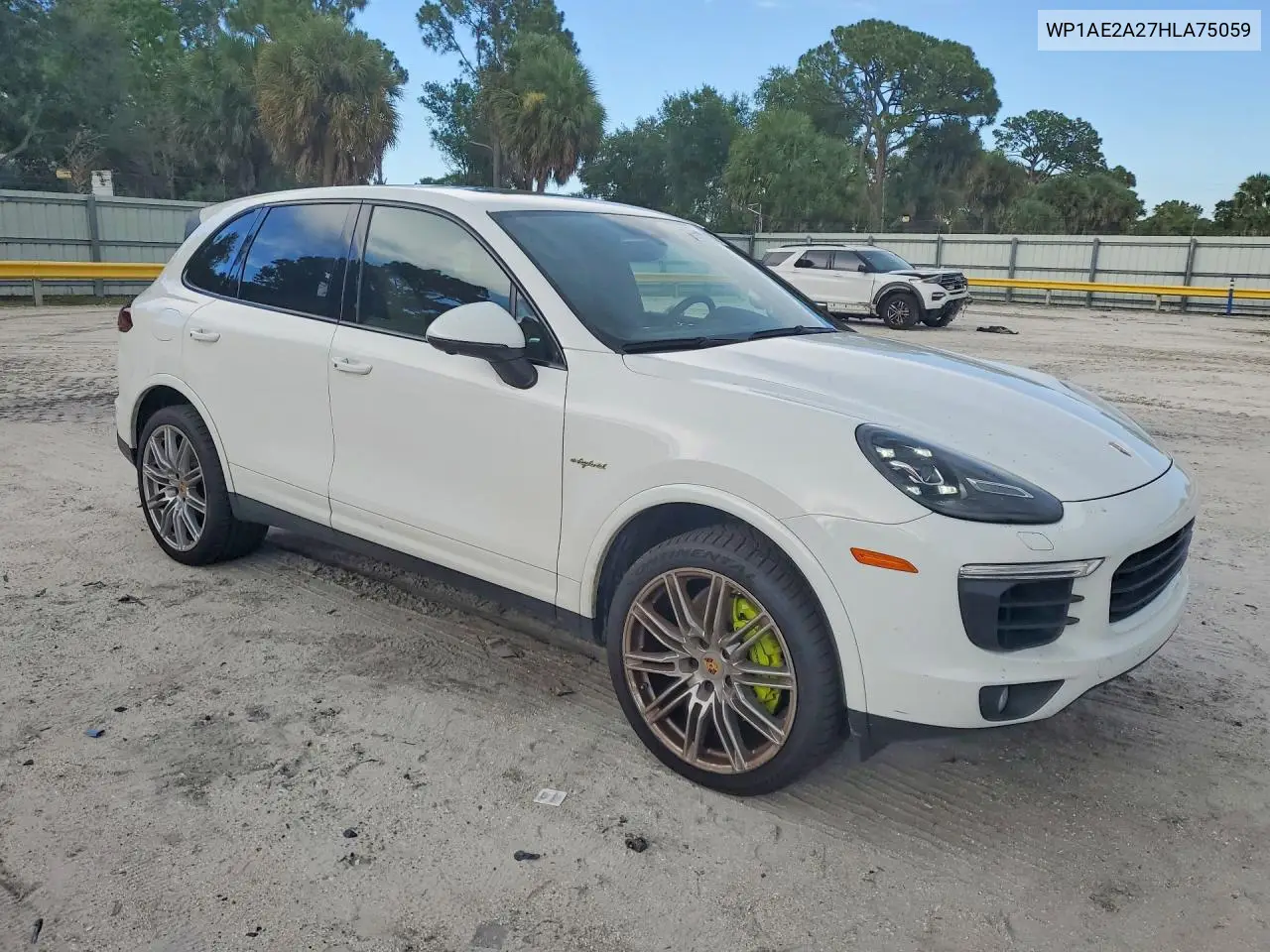 2017 Porsche Cayenne Se Hybrid Platinum VIN: WP1AE2A27HLA75059 Lot: 58557096