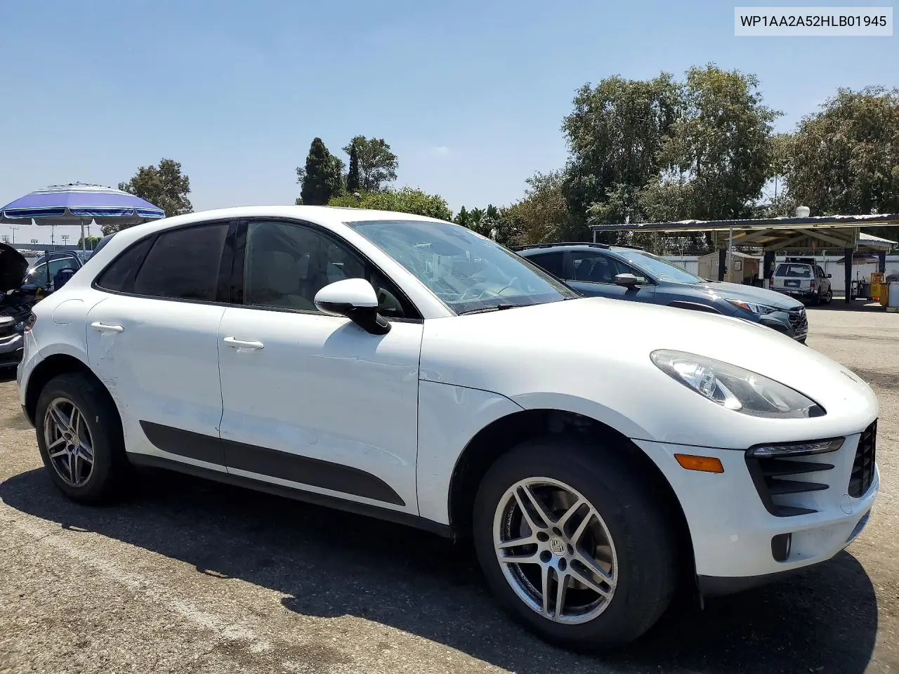 2017 Porsche Macan VIN: WP1AA2A52HLB01945 Lot: 59704836