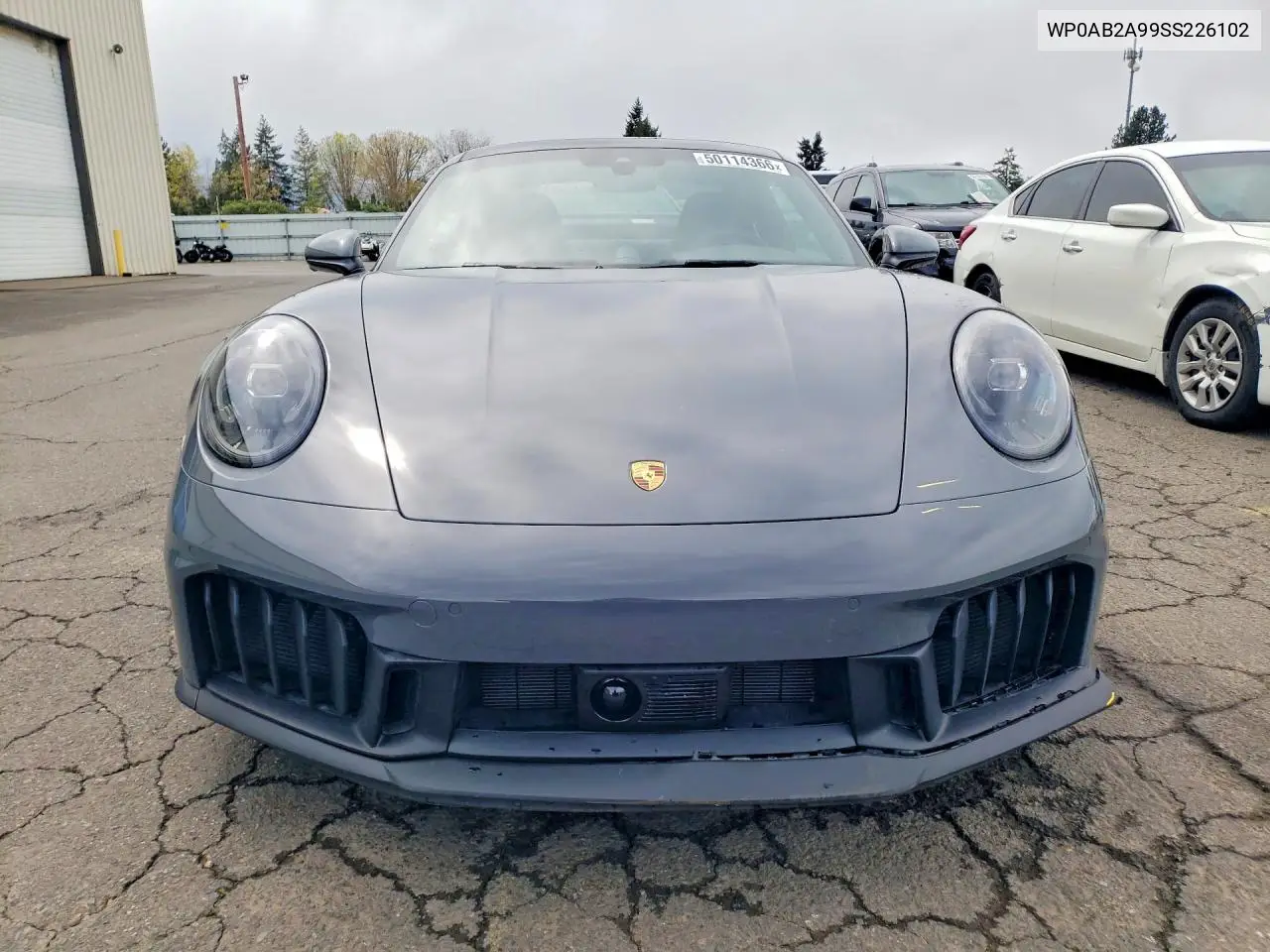 911