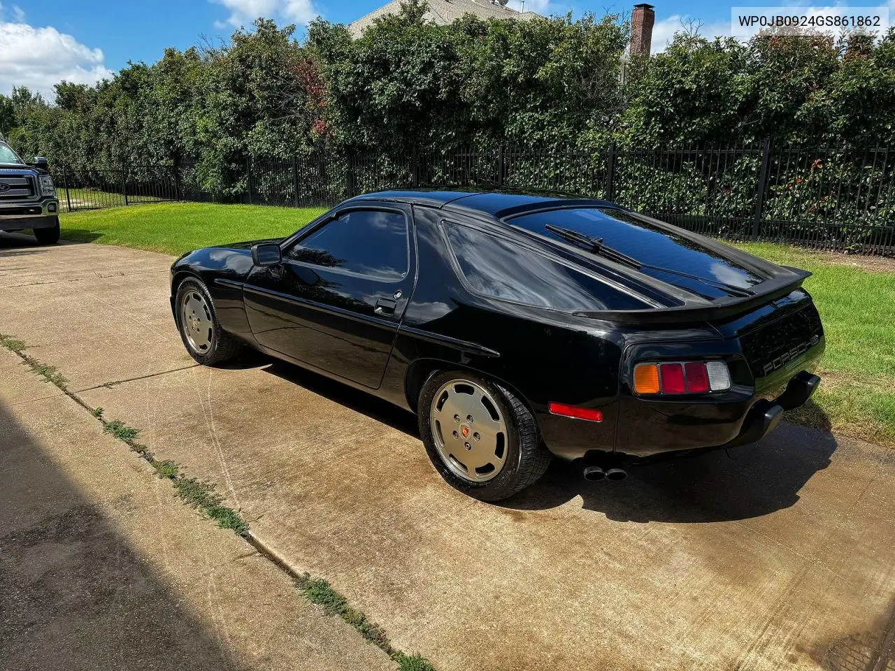 928