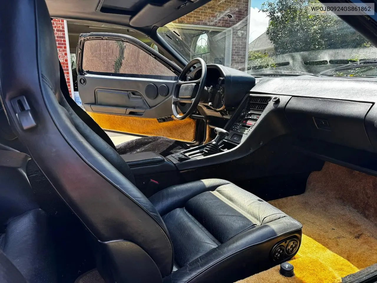 928