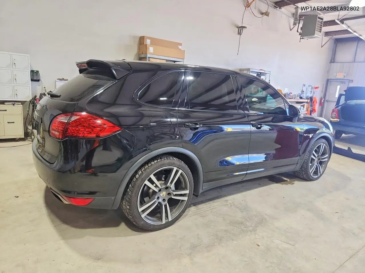 2011 Porsche Cayenne S Hybrid VIN: WP1AE2A28BLA92802 Lot: 58585066