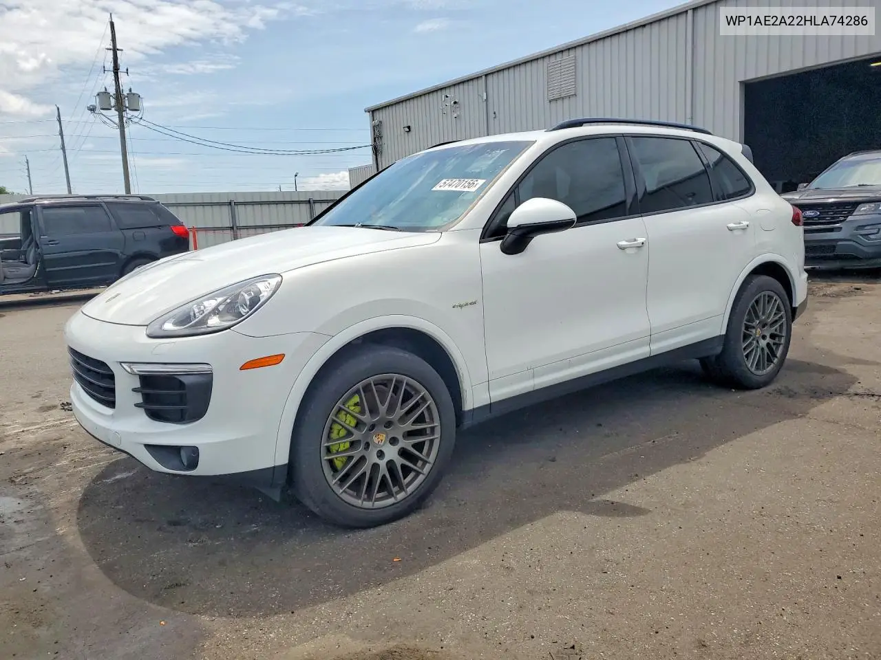 2017 Porsche Cayenne Se Hybrid Platinum VIN: WP1AE2A22HLA74286 Lot: 57470156