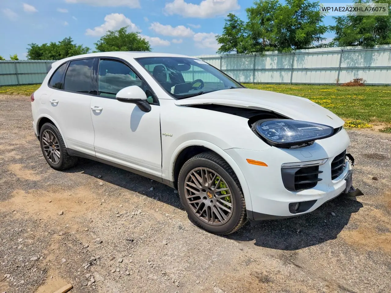 2017 Porsche Cayenne Se Hybrid Platinum VIN: WP1AE2A2XHLA76075 Lot: 61301176