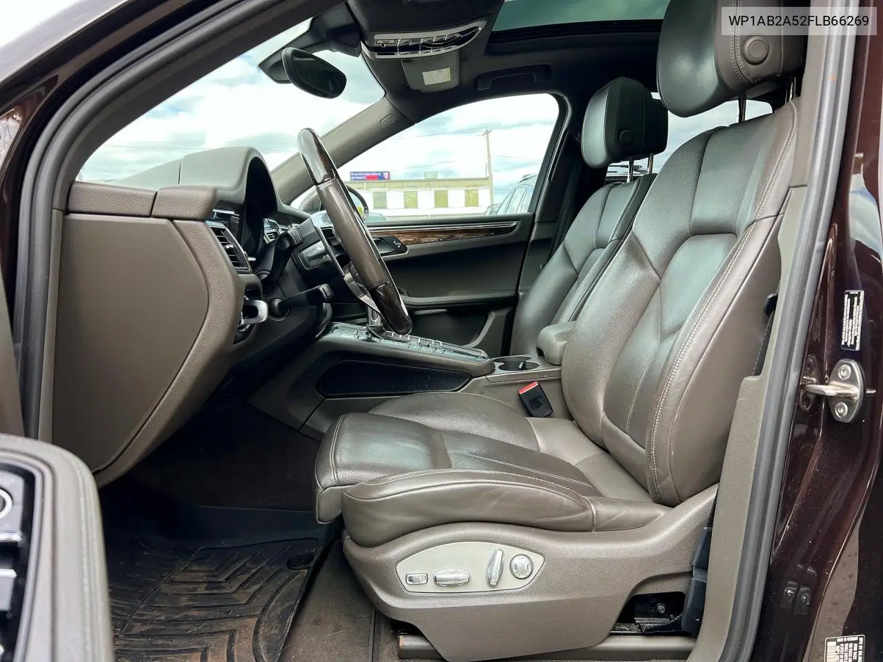 WP1AB2A52FLB66269 2015 Porsche Macan S