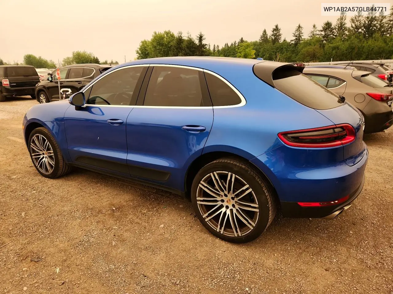 2016 Porsche Macan S VIN: WP1AB2A57GLB44771 Lot: 61067096