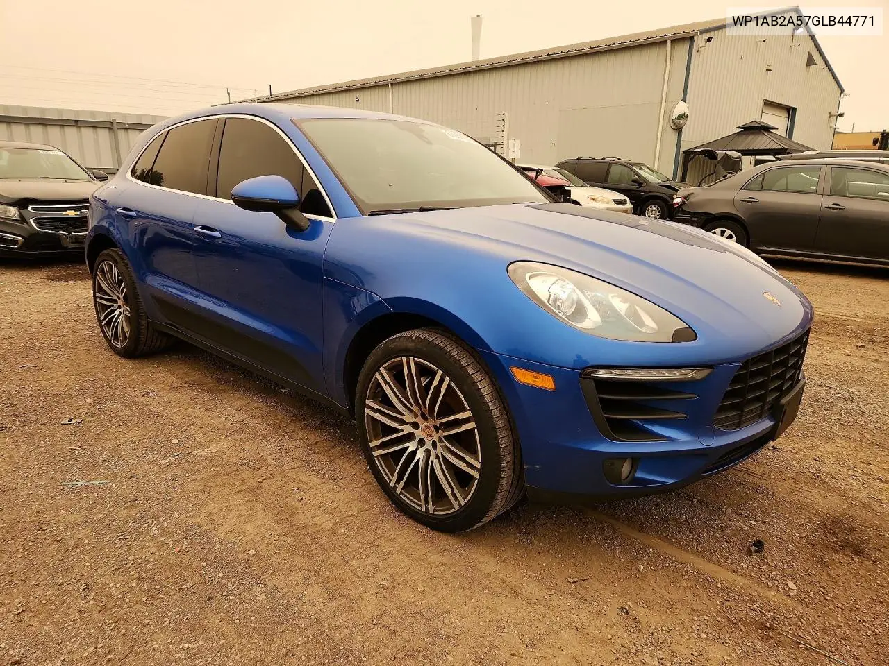 2016 Porsche Macan S VIN: WP1AB2A57GLB44771 Lot: 61067096