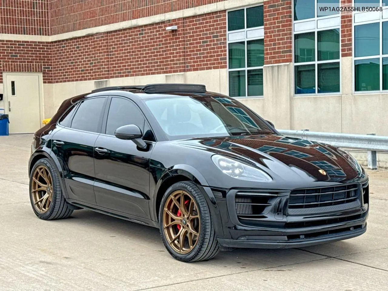 2017 Porsche Macan Gts VIN: WP1AG2A55HLB50068 Lot: 55989806