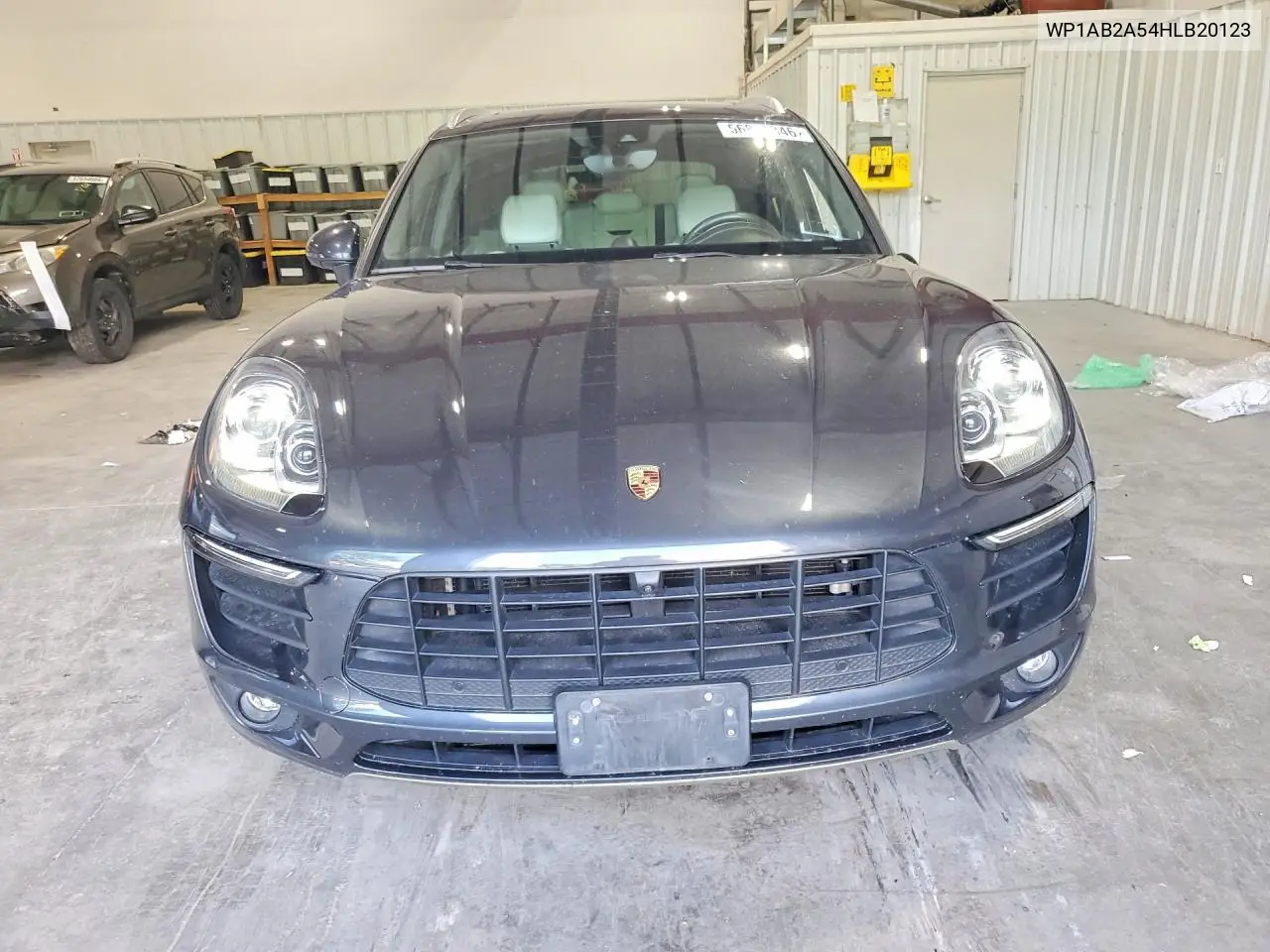 2017 Porsche Macan S VIN: WP1AB2A54HLB20123 Lot: 56836346