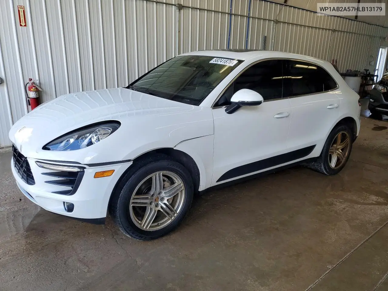 2017 Porsche Macan S VIN: WP1AB2A57HLB13179 Lot: 58241876