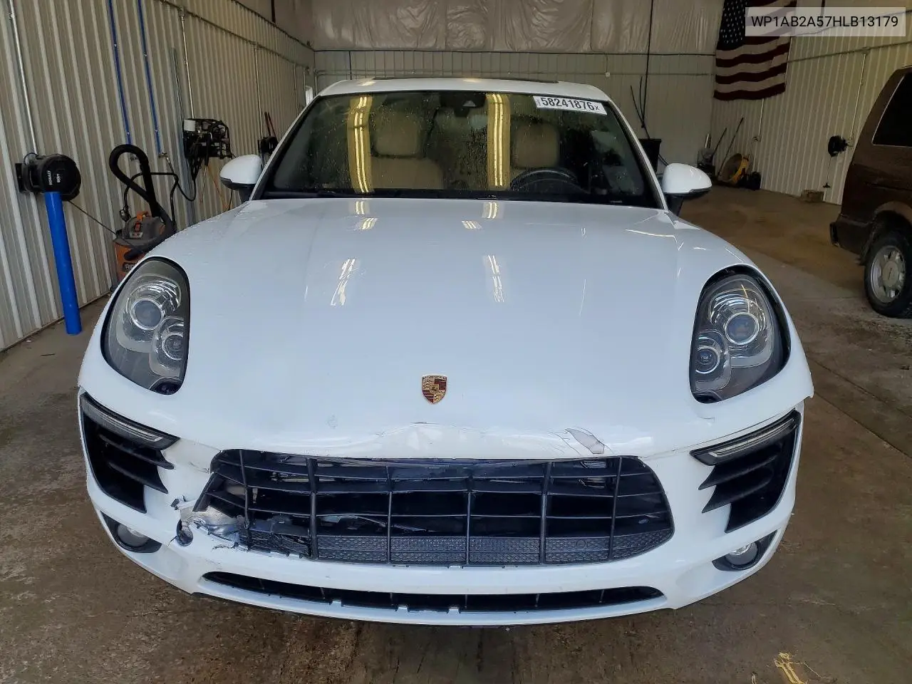 2017 Porsche Macan S VIN: WP1AB2A57HLB13179 Lot: 58241876