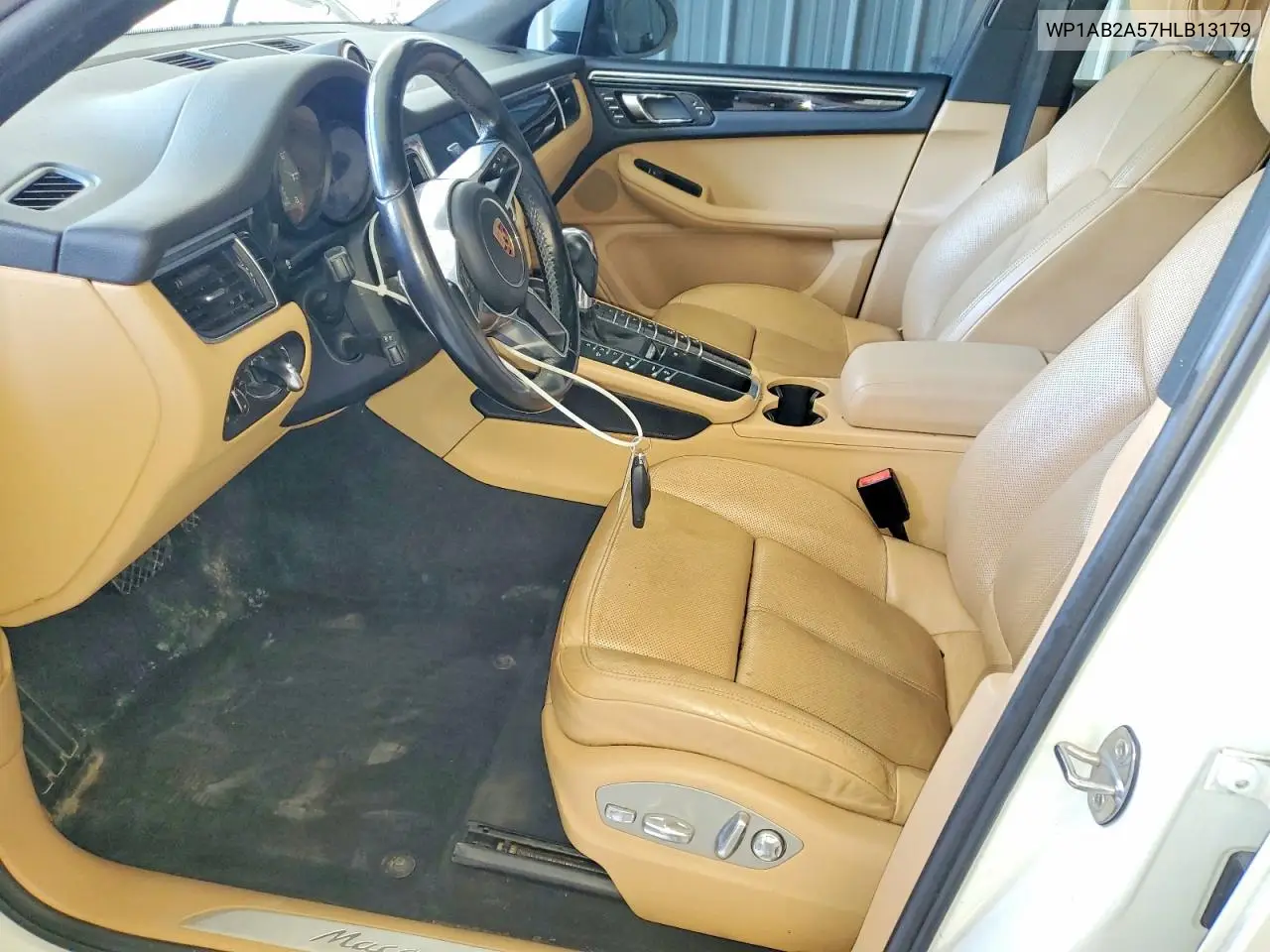 2017 Porsche Macan S VIN: WP1AB2A57HLB13179 Lot: 58241876