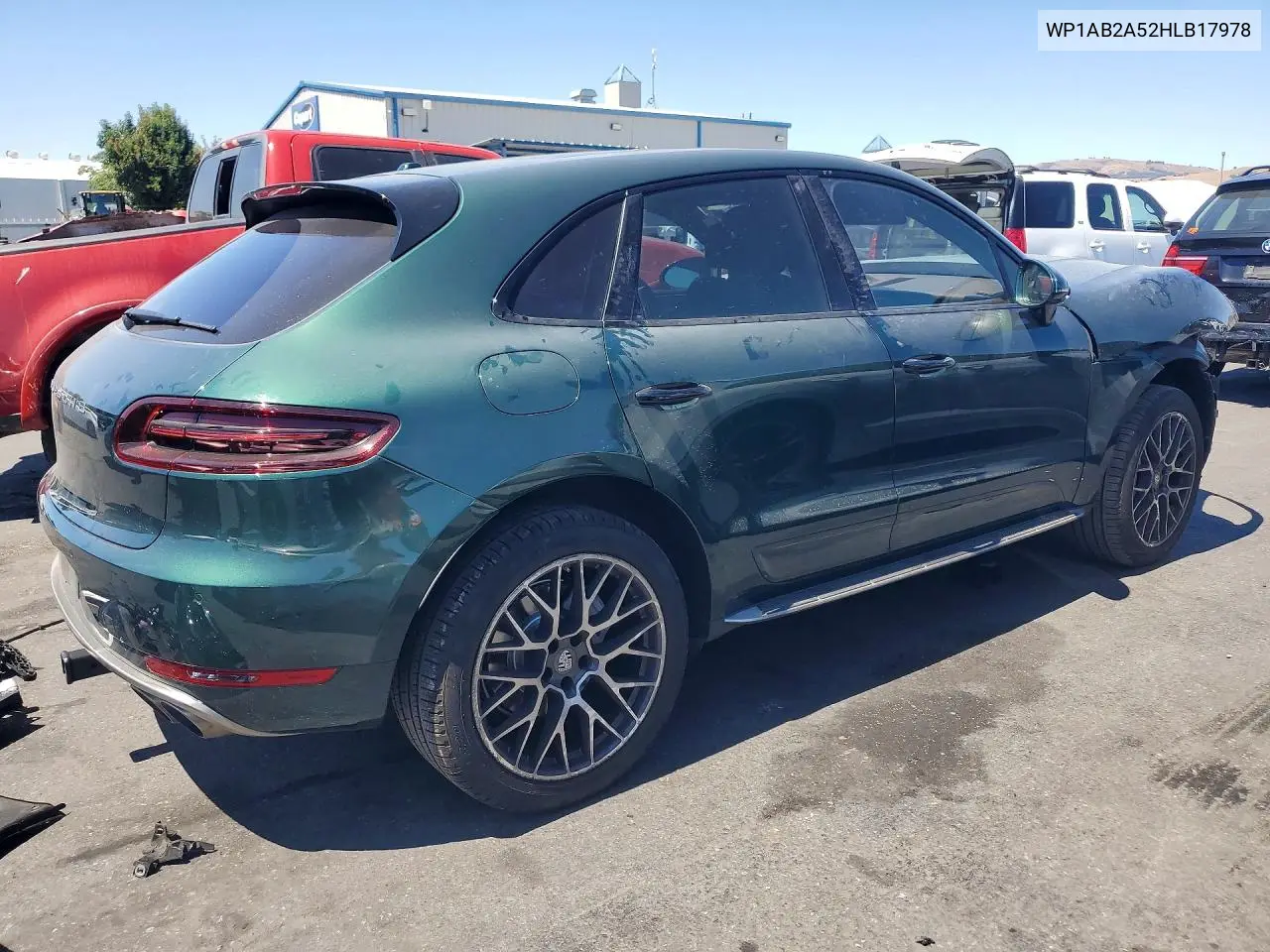 2017 Porsche Macan S VIN: WP1AB2A52HLB17978 Lot: 58561846