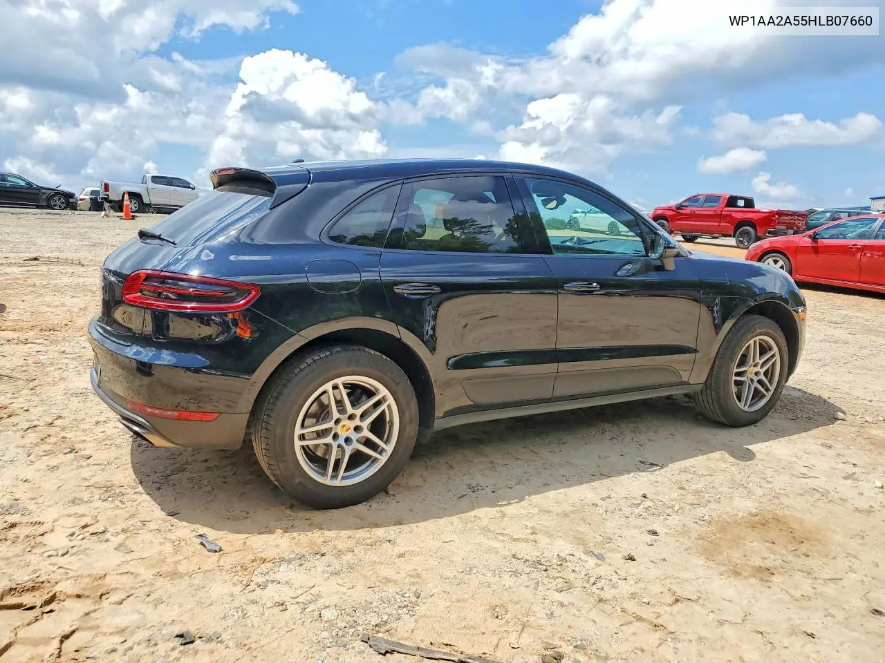 2017 Porsche Macan VIN: WP1AA2A55HLB07660 Lot: 59899956