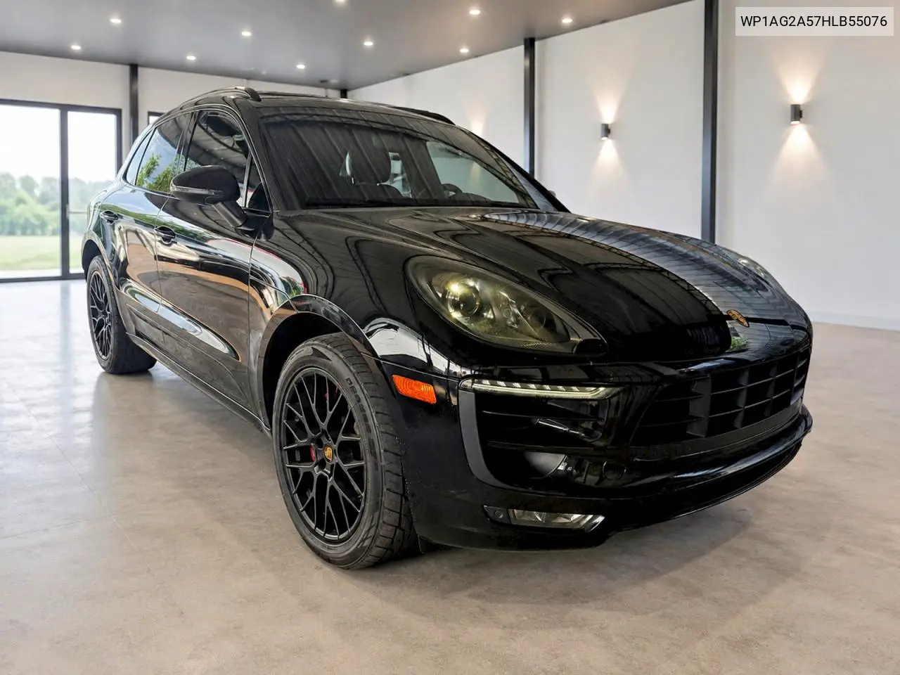 2017 Porsche Macan Gts VIN: WP1AG2A57HLB55076 Lot: 62356696