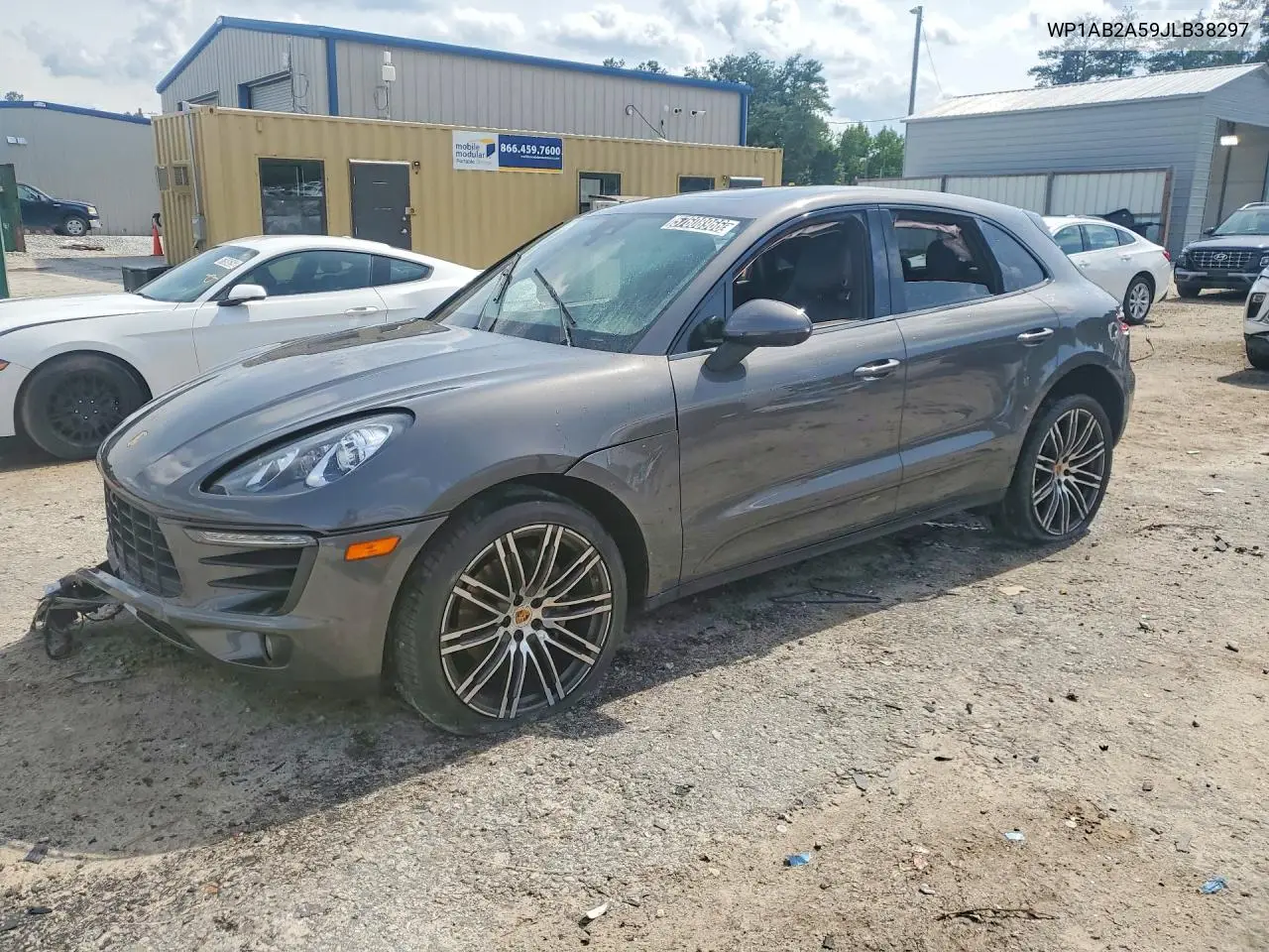 2018 Porsche Macan S VIN: WP1AB2A59JLB38297 Lot: 57608966