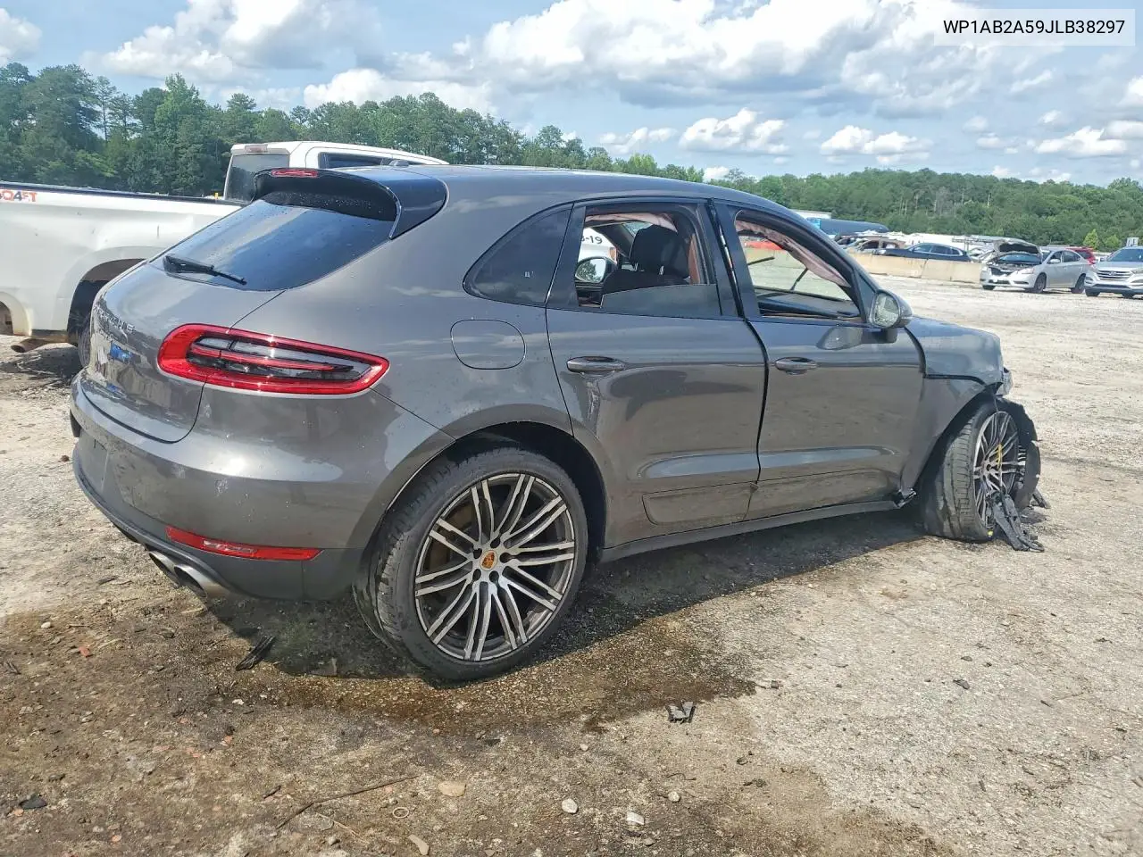 2018 Porsche Macan S VIN: WP1AB2A59JLB38297 Lot: 57608966