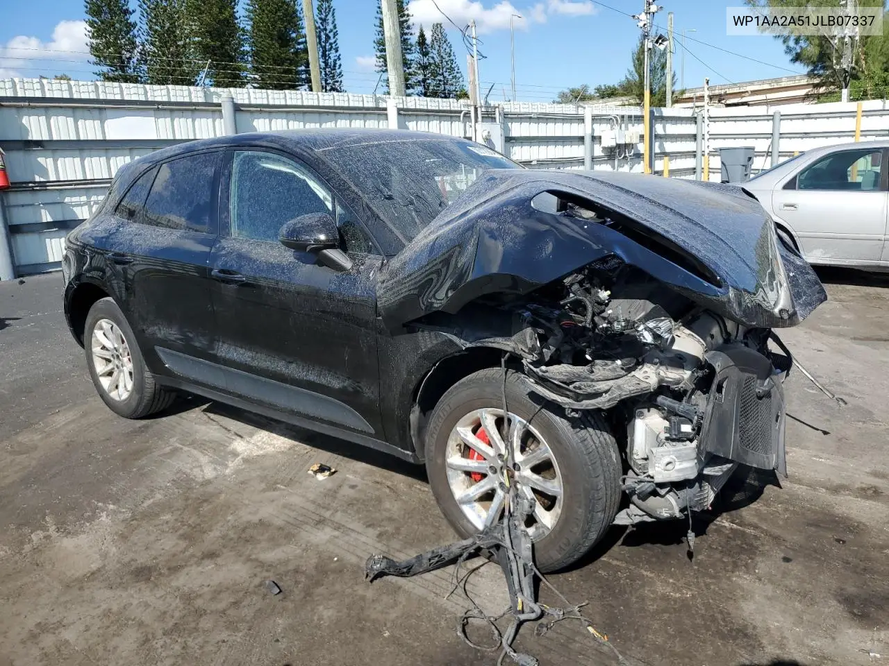 WP1AA2A51JLB07337 2018 Porsche Macan