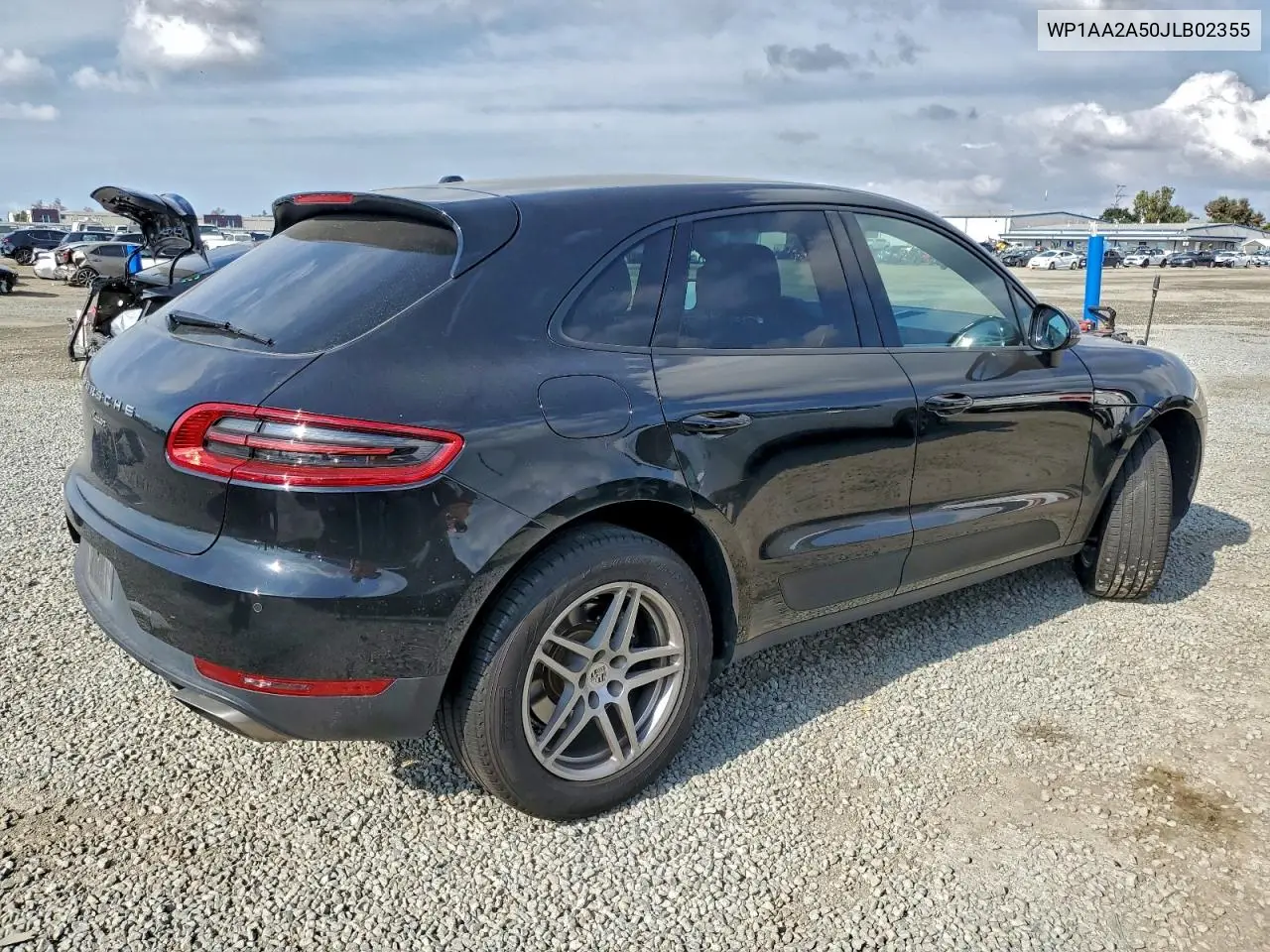 WP1AA2A50JLB02355 2018 Porsche Macan