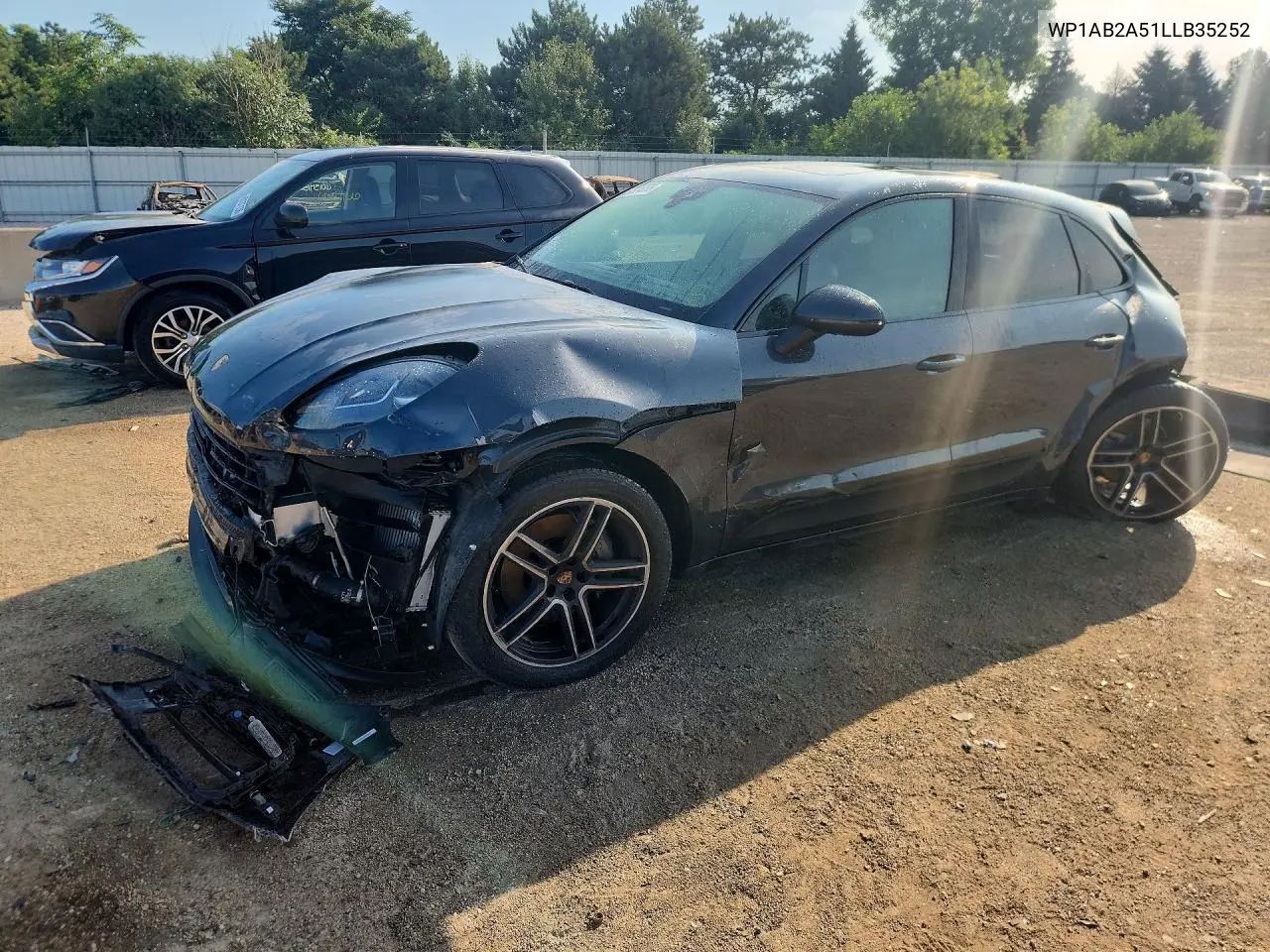 2020 Porsche Macan S VIN: WP1AB2A51LLB35252 Lot: 60924056