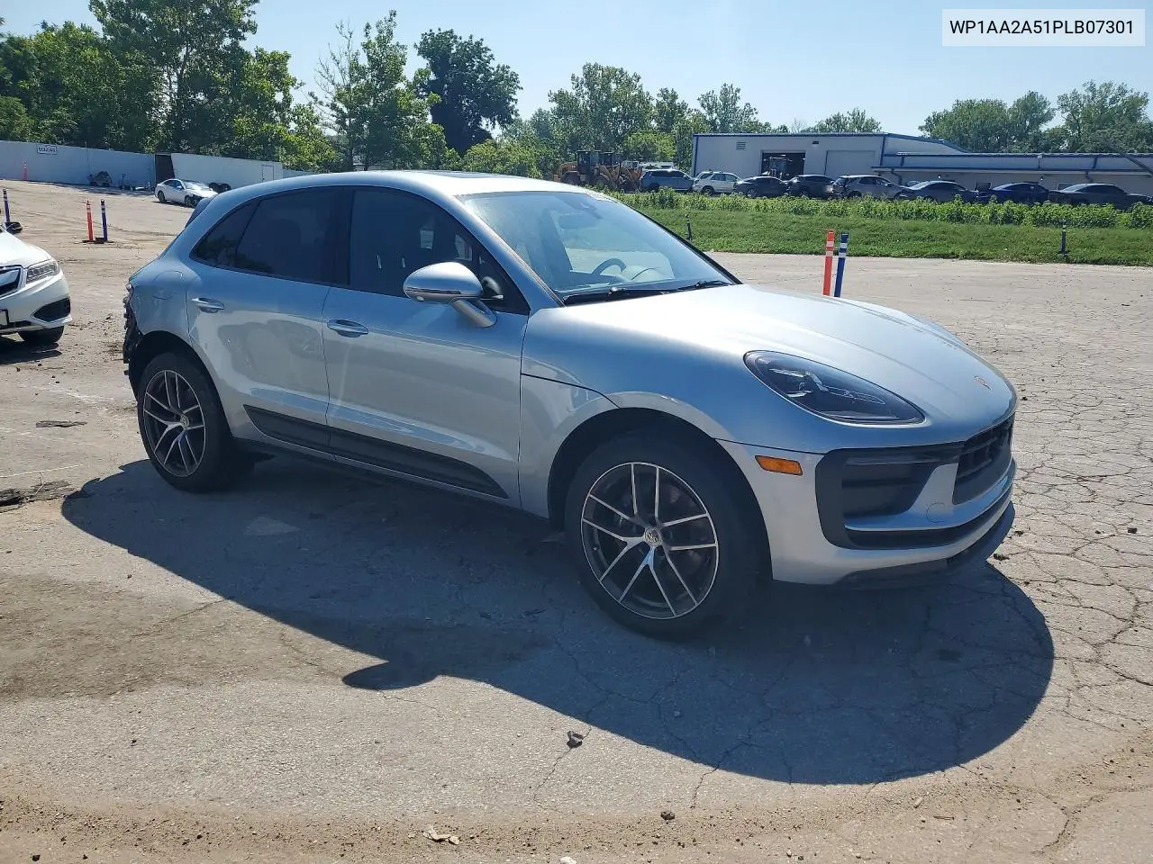 2023 Porsche Macan Base VIN: WP1AA2A51PLB07301 Lot: 59555256