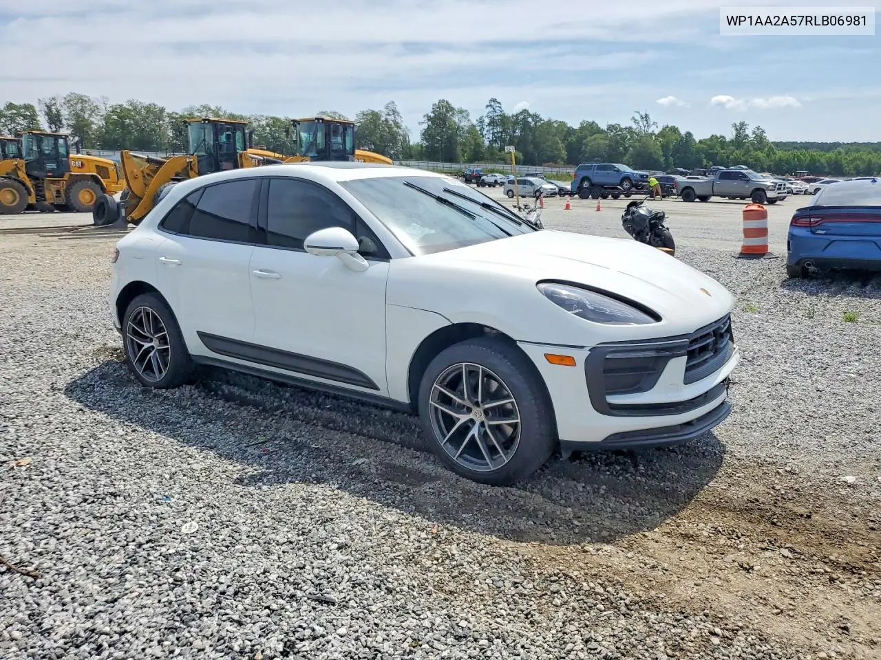 2024 Porsche Macan Base VIN: WP1AA2A57RLB06981 Lot: 60428826
