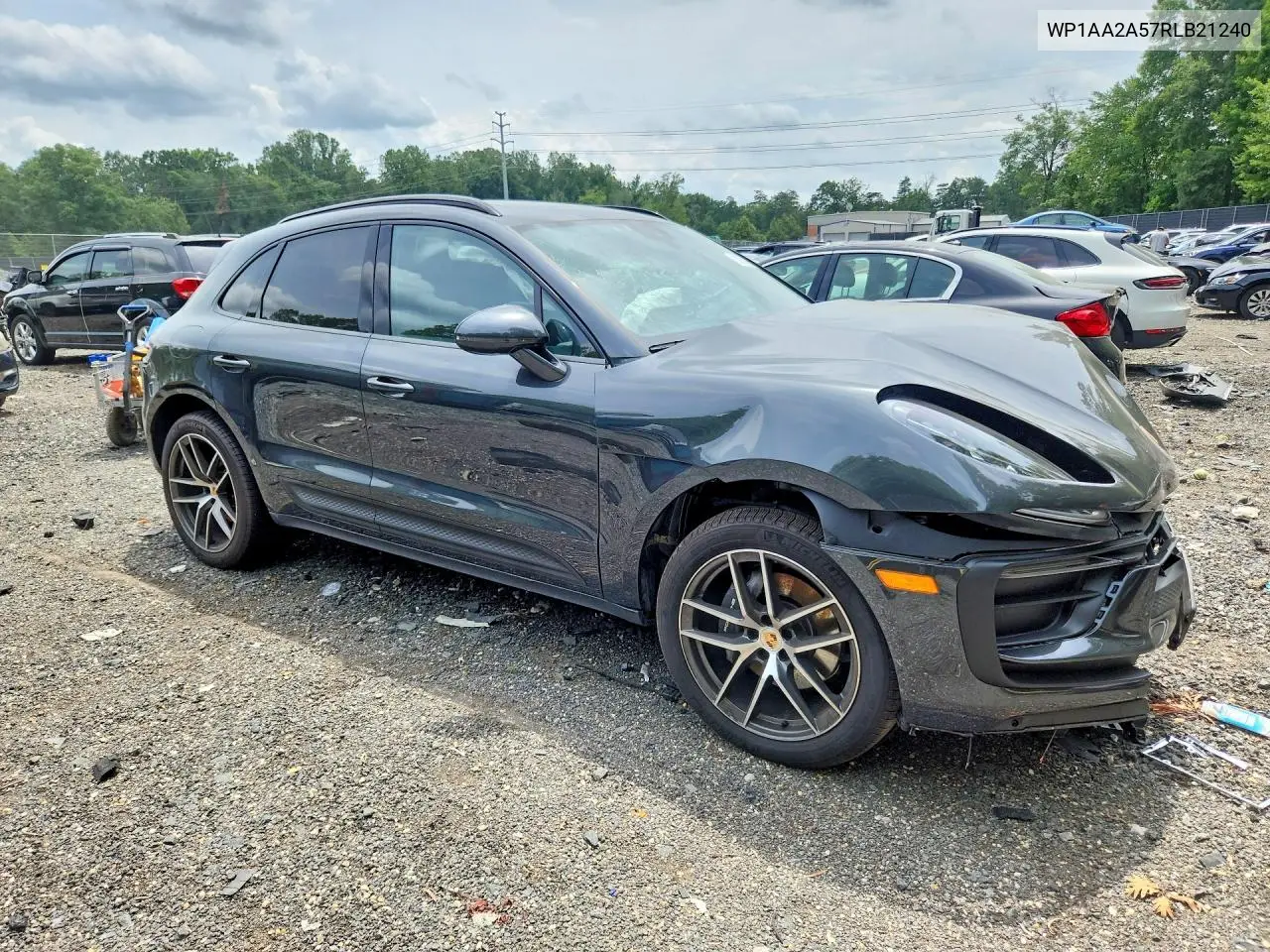 2024 Porsche Macan Base VIN: WP1AA2A57RLB21240 Lot: 61870396