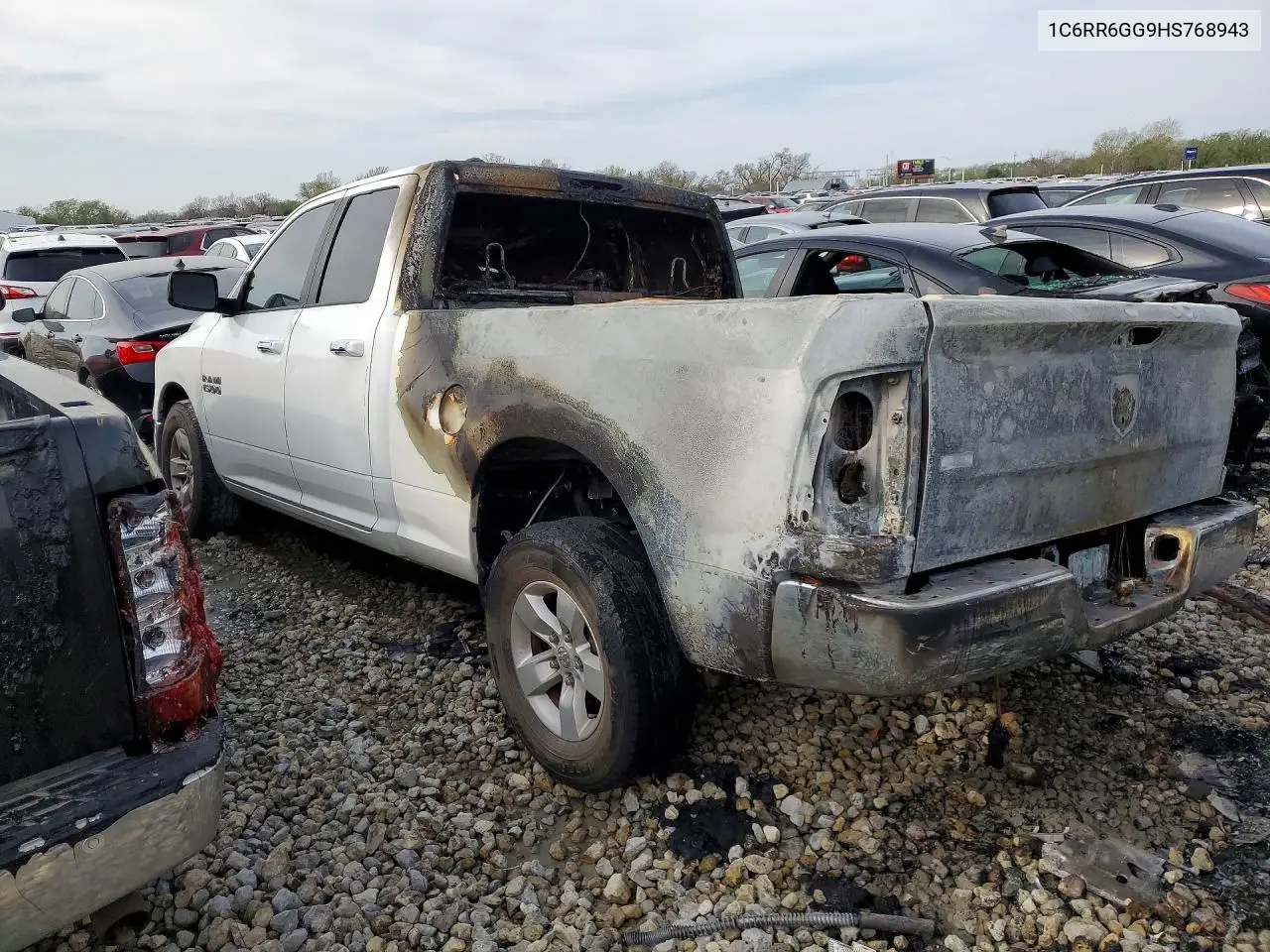 1C6RR6GG9HS768943 2017 Ram 1500 Slt