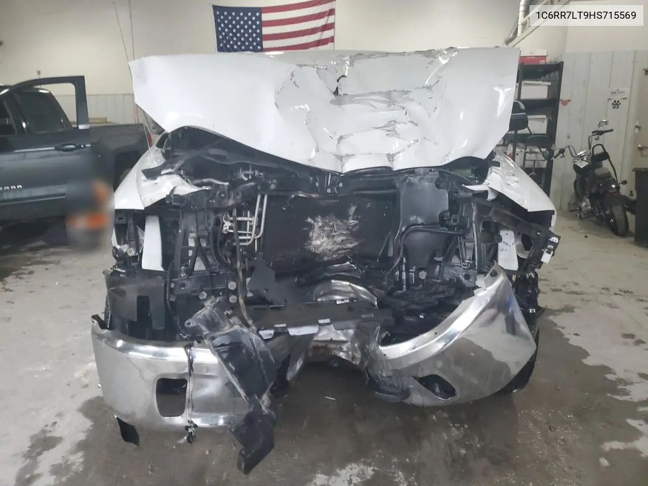 1C6RR7LT9HS715569 2017 Ram 1500 Slt