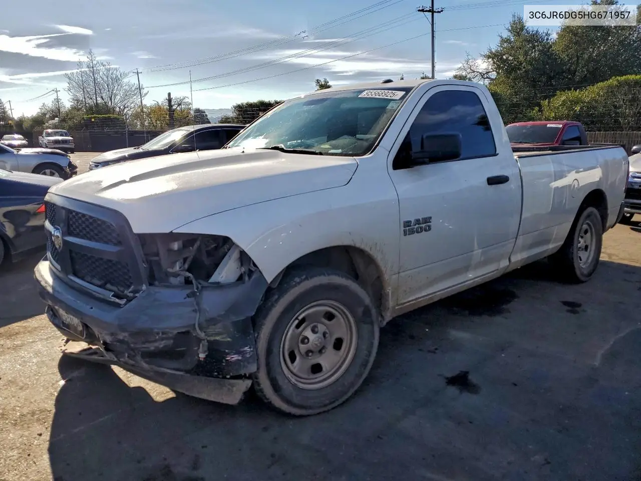 3C6JR6DG5HG671957 2017 Ram 1500 St