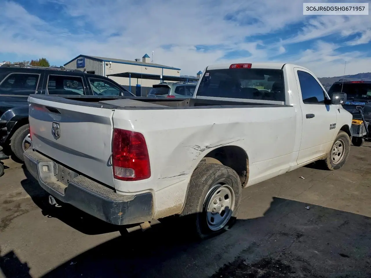 3C6JR6DG5HG671957 2017 Ram 1500 St