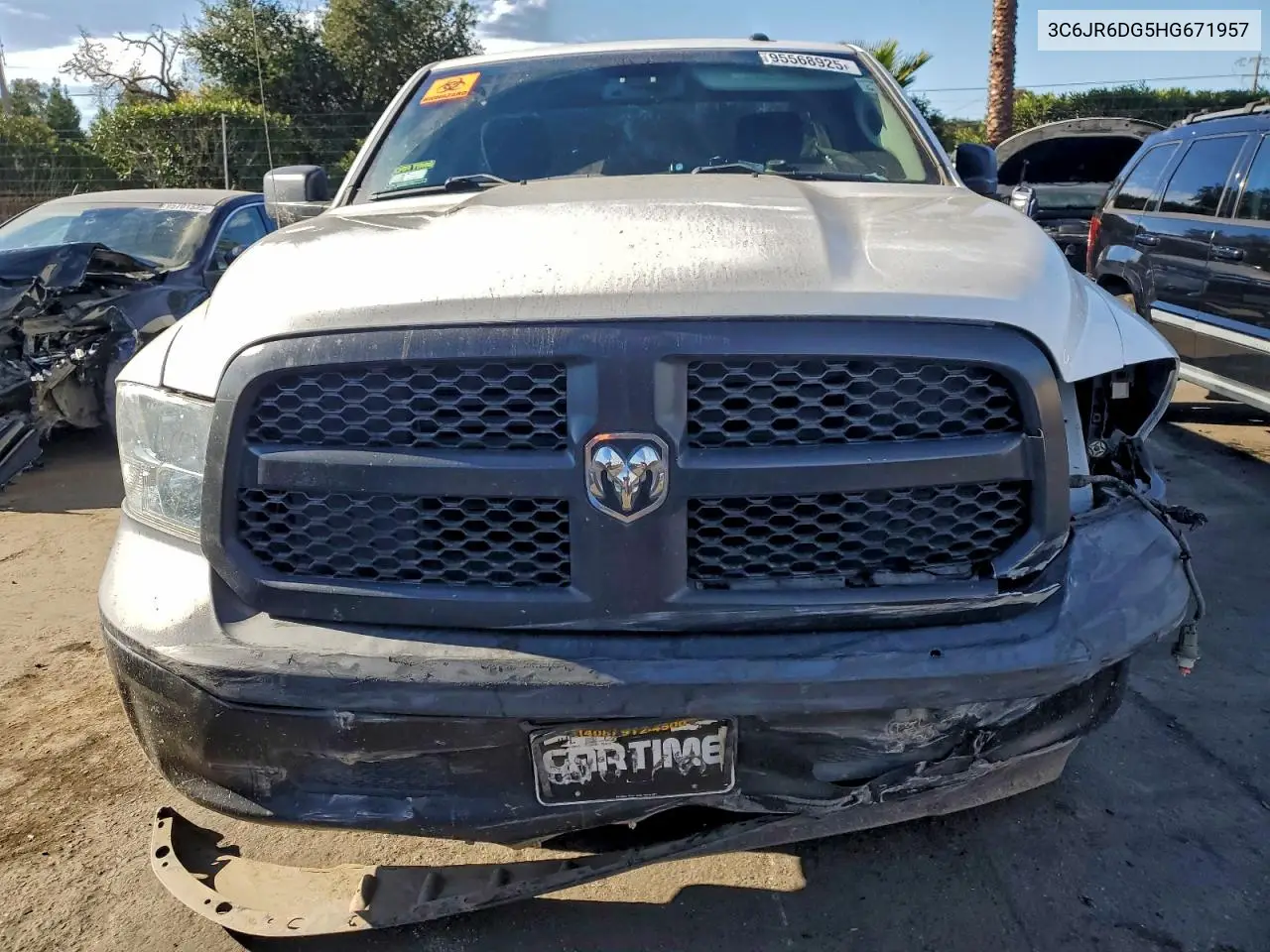 3C6JR6DG5HG671957 2017 Ram 1500 St