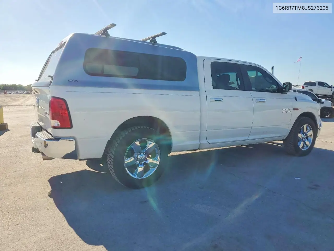 1C6RR7TM8JS273205 2018 Ram 1500 Slt