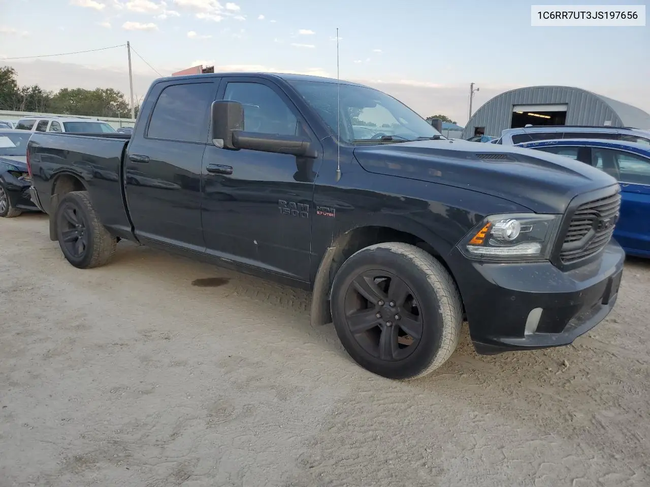 1C6RR7UT3JS197656 2018 Ram 1500 Sport